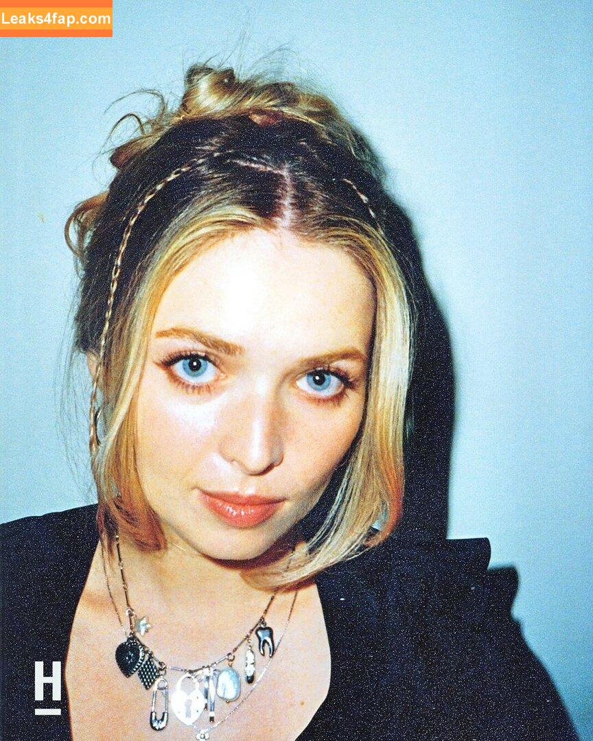 Meg Mills / 37521291 / carecharmer leaked photo photo #0058