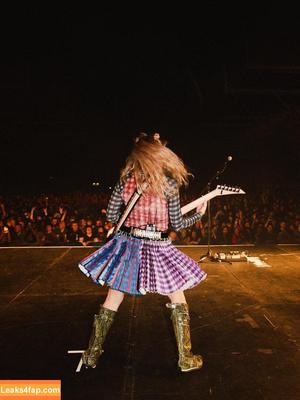 Meg Mills photo #0061