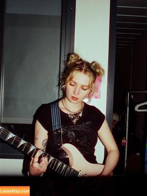 Meg Mills photo #0063