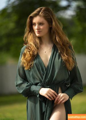 meg.modelling photo #0052