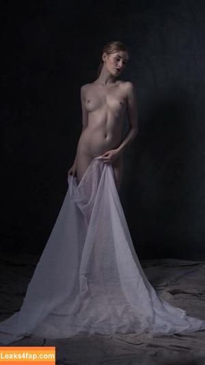 meg.modelling photo #0151