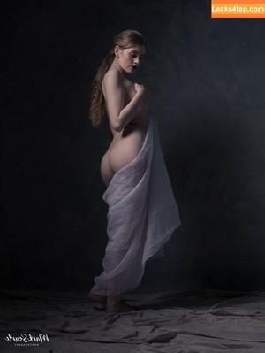 meg.modelling photo #0154