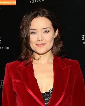 Megan Boone photo #0019