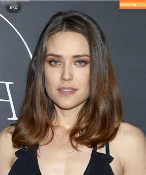 Megan Boone photo #0043