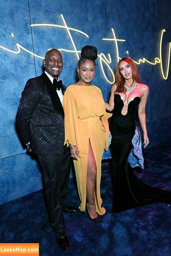 Megan Fox / fatmeganfox / meganfox слитое фото фото #0361