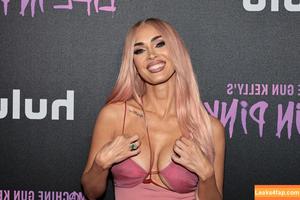 Megan Fox фото #0090