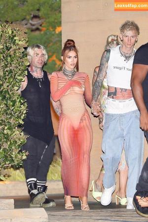 Megan Fox фото #0573