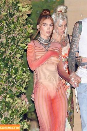 Megan Fox фото #0574