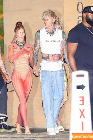 Megan Fox фото #0575