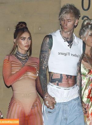 Megan Fox фото #0576