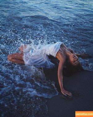 Megan Fox фото #0608