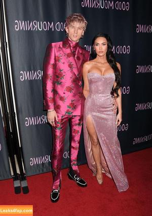 Megan Fox фото #0621