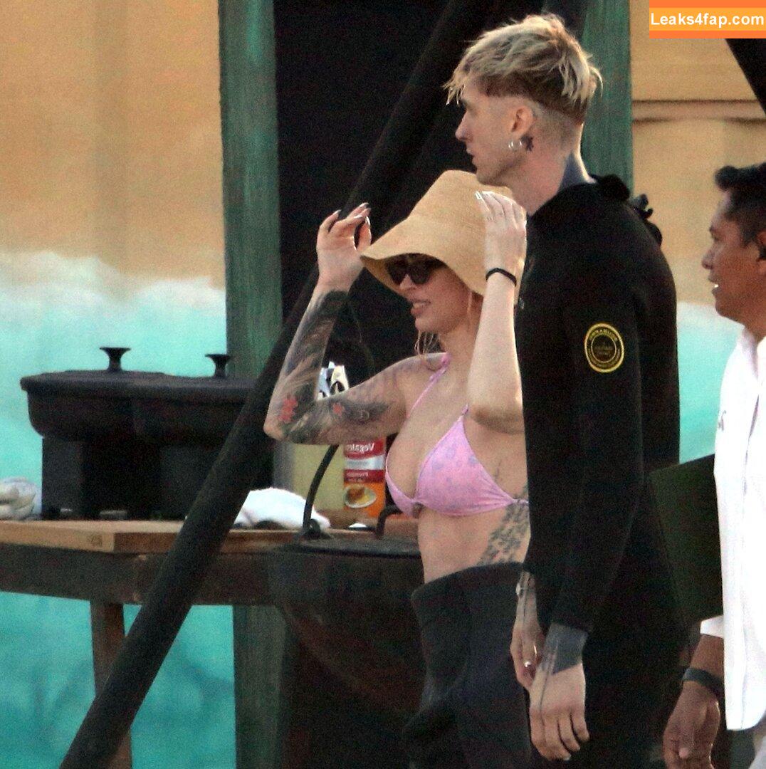 Megan Fox / fatmeganfox / meganfox слитое фото фото #1115