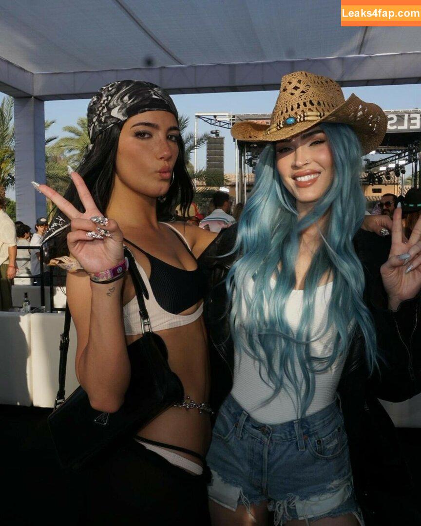 Megan Fox / fatmeganfox / meganfox слитое фото фото #1157