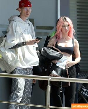 Megan Fox фото #1069