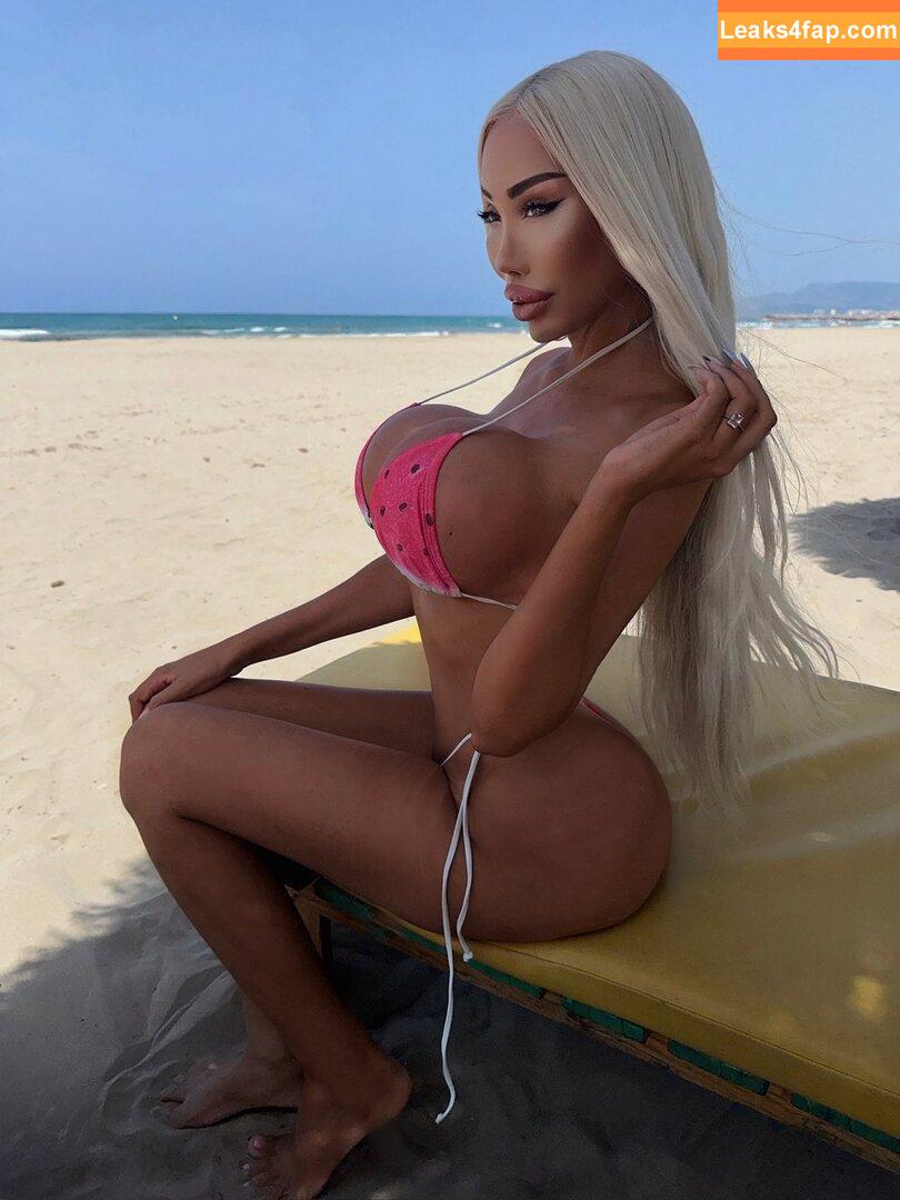 megan.million.official / luxury_doll2000cc / luxurydoll leaked photo photo #0033