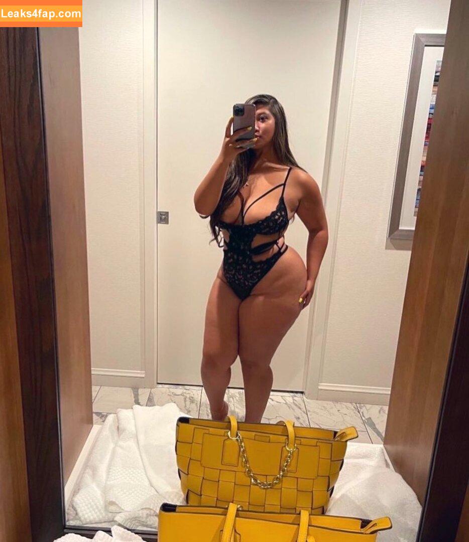 Megan Shaye / FilipinaMami_ / HoneyShaye / https: / shayebaby_xo leaked photo photo #0031