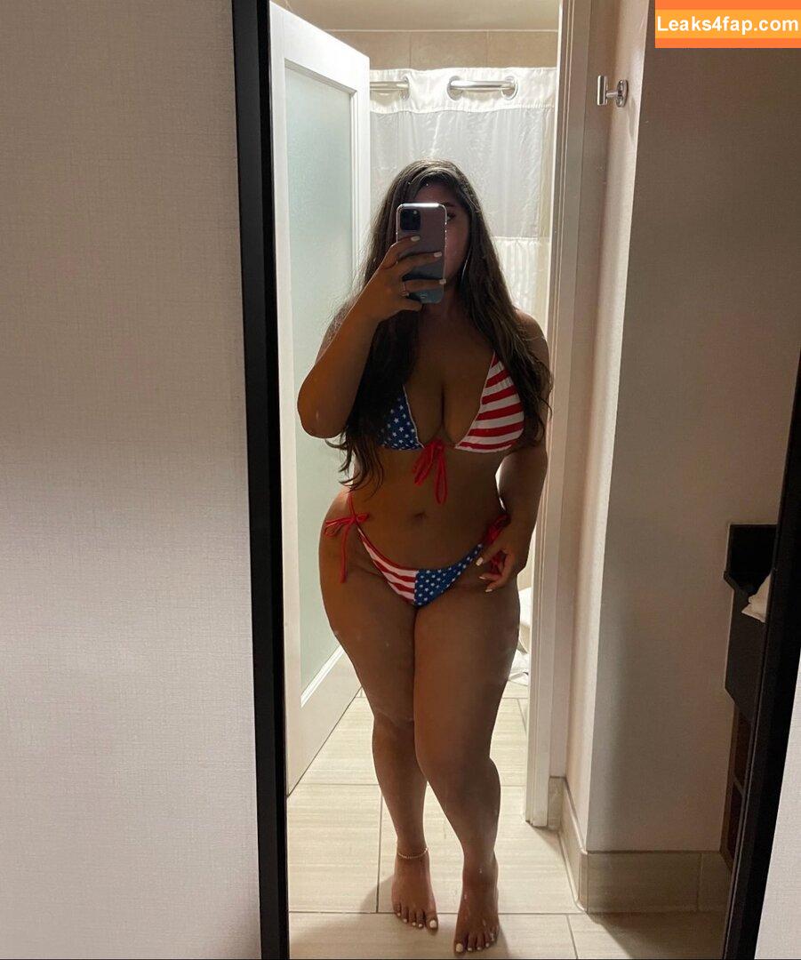 Megan Shaye / FilipinaMami_ / HoneyShaye / https: / shayebaby_xo leaked photo photo #0032