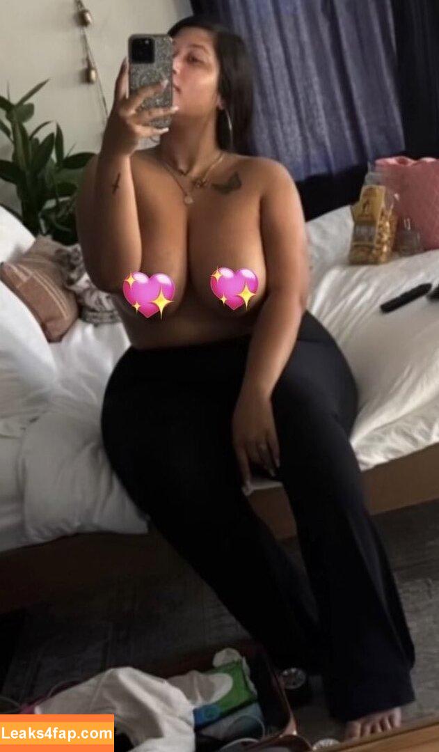 Megan Shaye / FilipinaMami_ / HoneyShaye / https: / shayebaby_xo leaked photo photo #0037