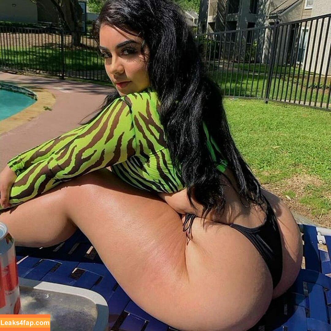 Megan Velez / kimvelezoficial / yardeniivelez2 leaked photo photo #0036