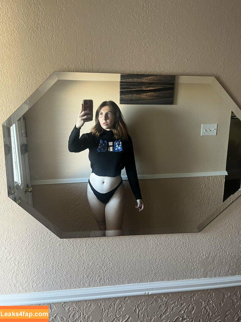 MeganBitchell / megan.bitchell leaked photo photo #0020
