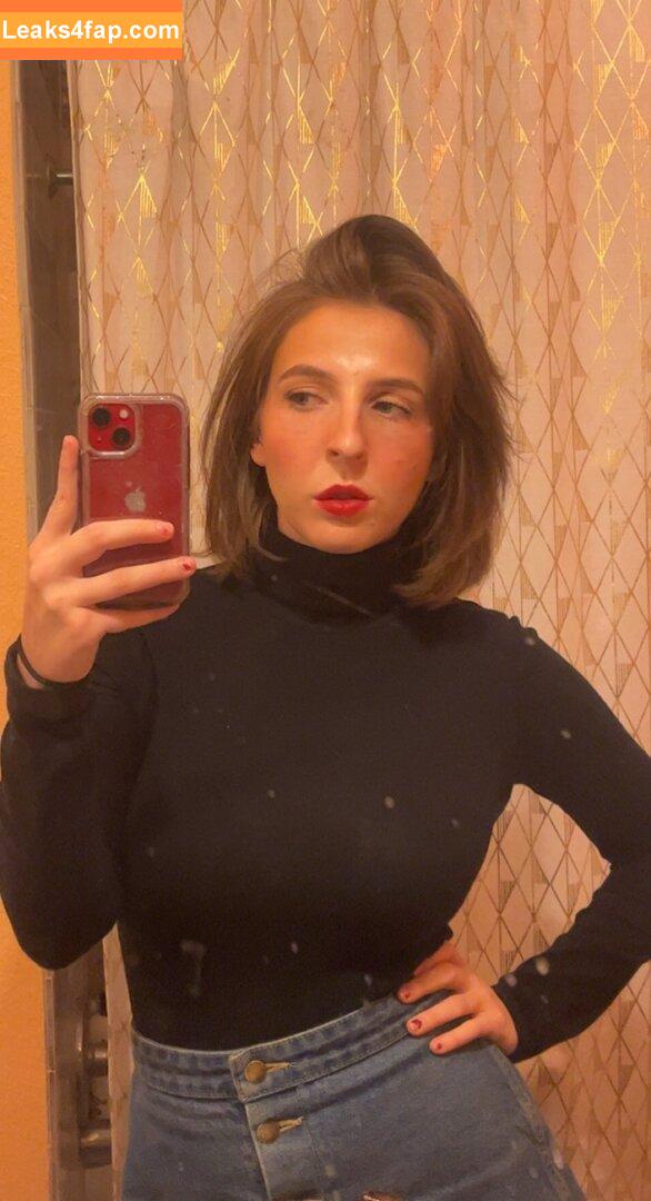 MeganBitchell / megan.bitchell leaked photo photo #0037