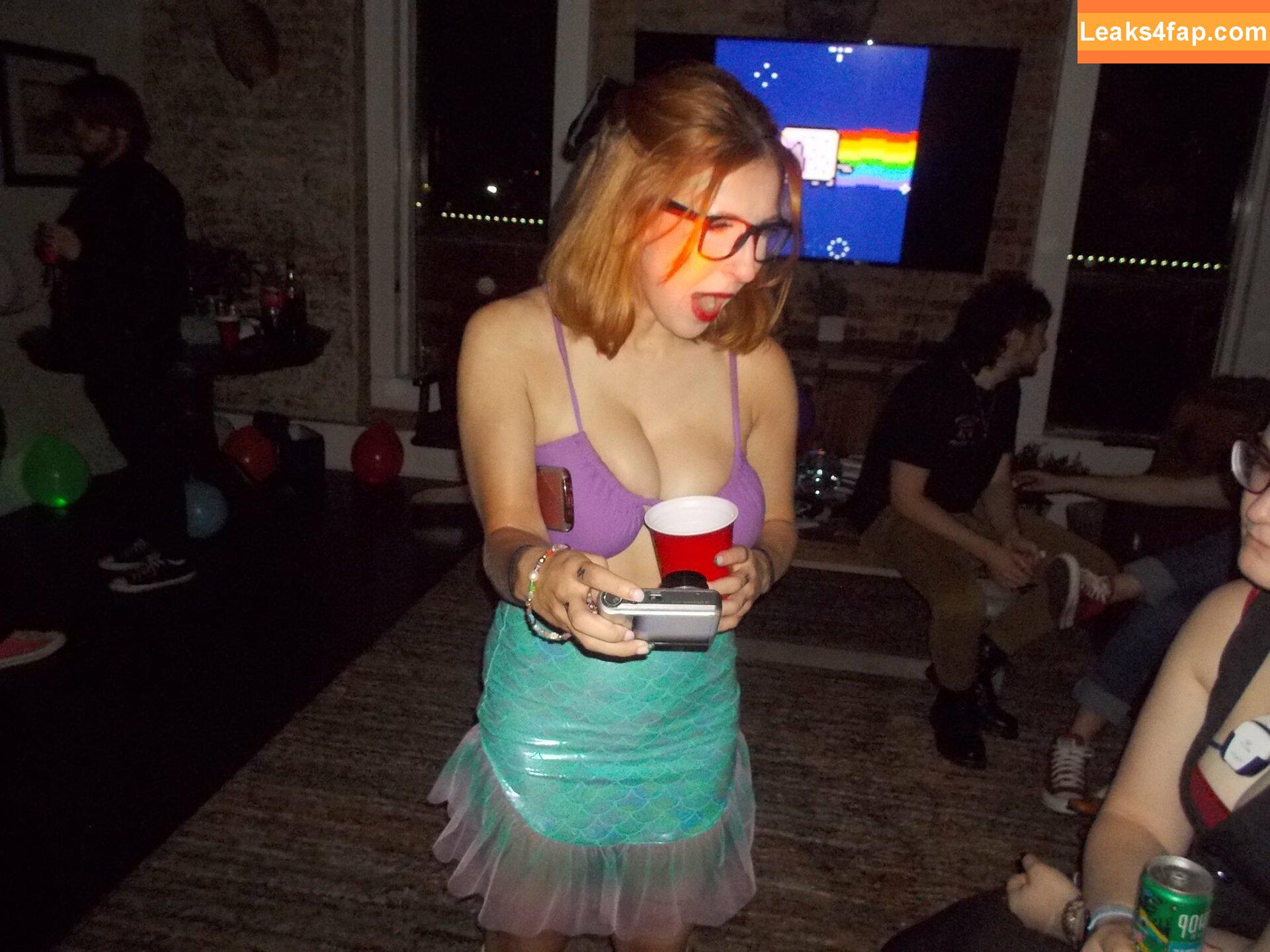 MeganBitchell / megan.bitchell leaked photo photo #0077