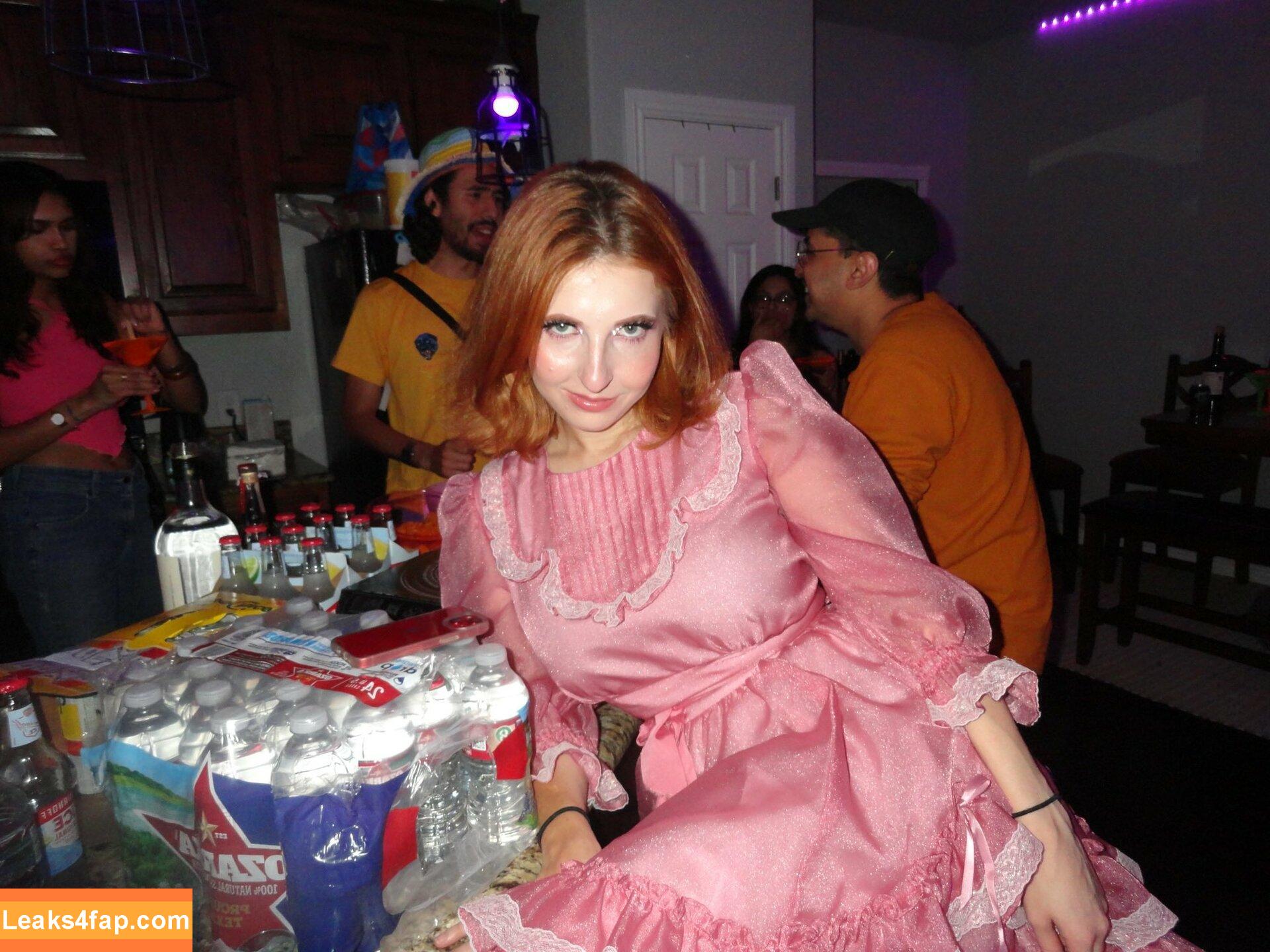 MeganBitchell / megan.bitchell leaked photo photo #0086