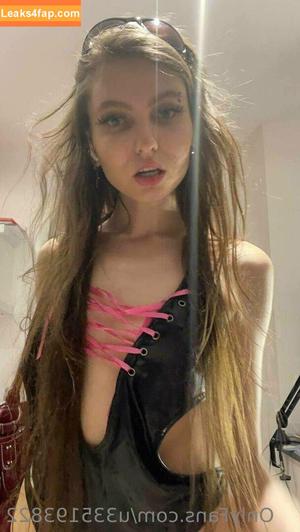 meganf.f photo #0029