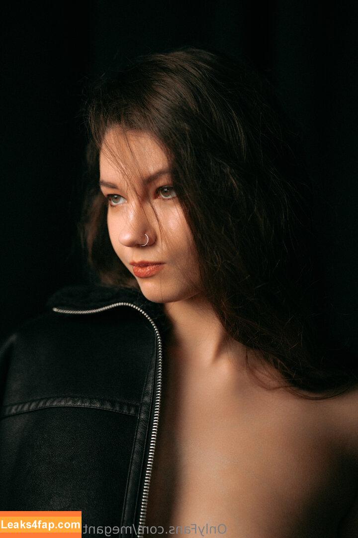 megantheflowerfree / megan_the_flower leaked photo photo #0034