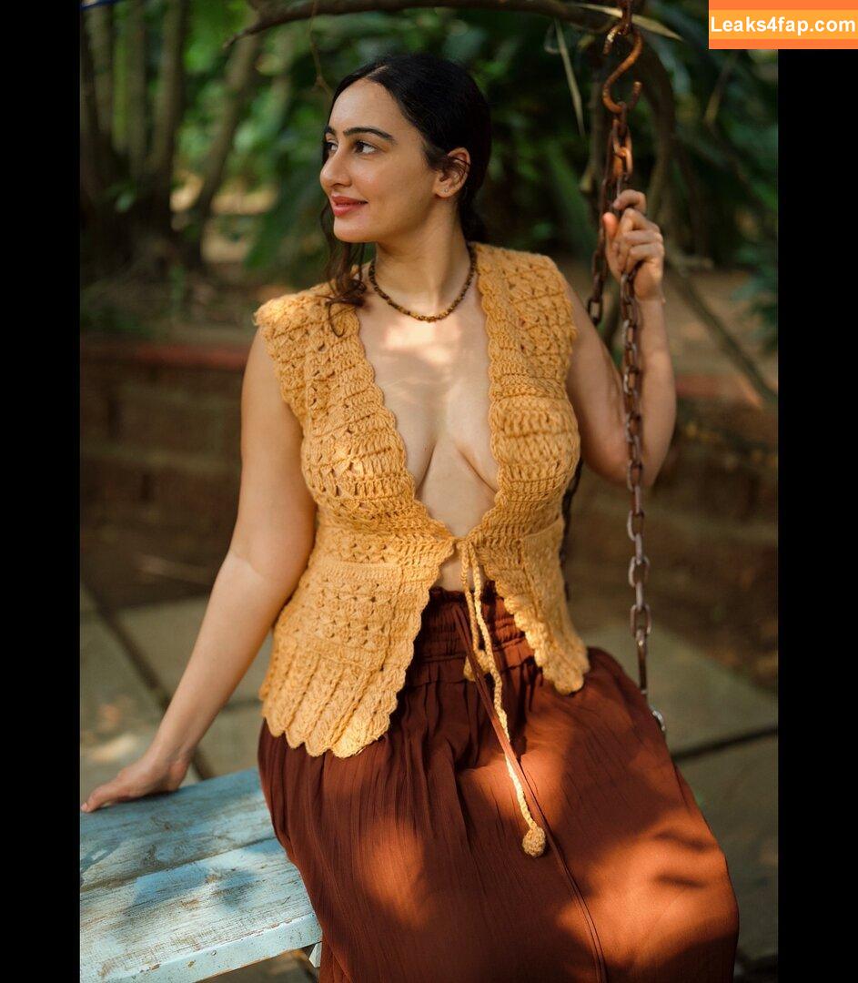 Megha Shukla / megha8shukla слитое фото фото #0007