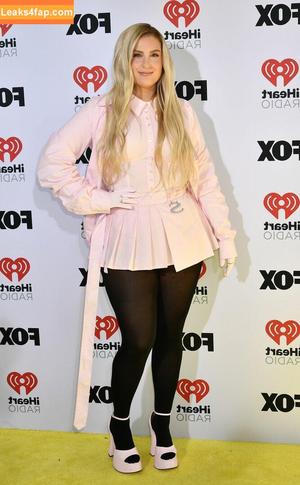 Meghan Trainor photo #0076