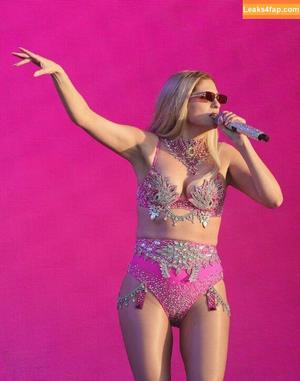 Meghan Trainor photo #0215