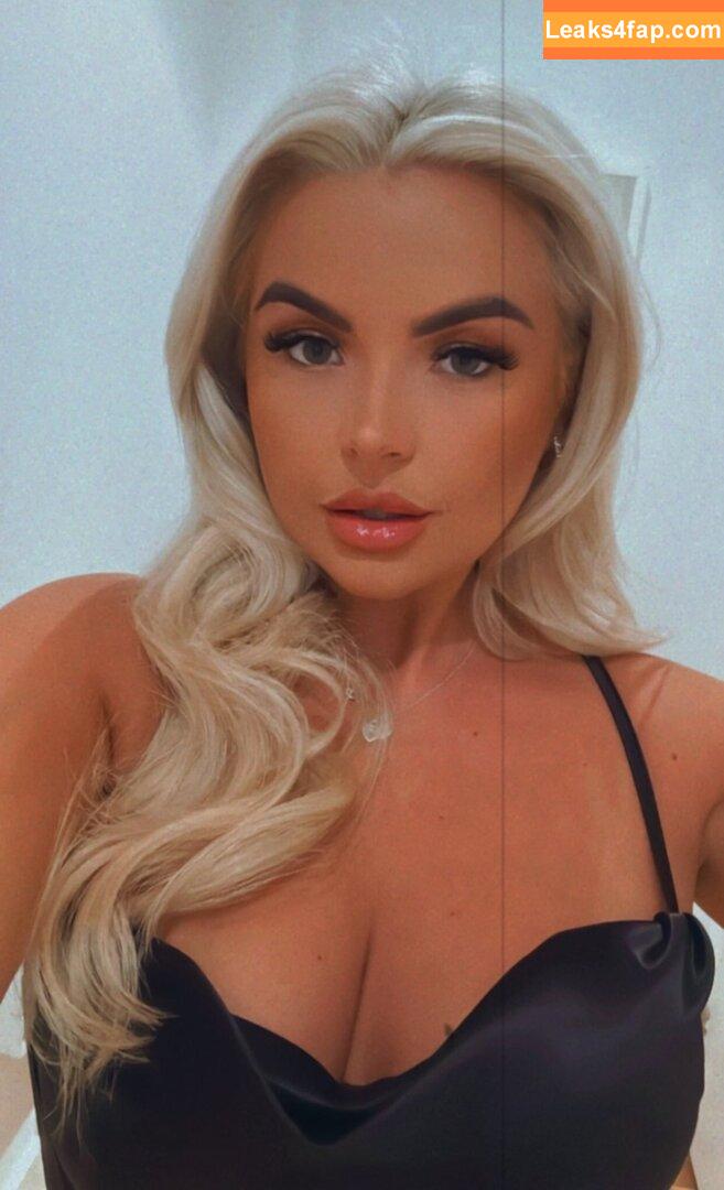 Megs_world_xx / megs_world_x leaked photo photo #0007