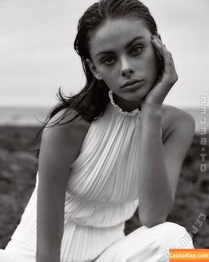 Meika Woollard photo #0401