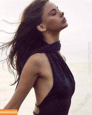 Meika Woollard photo #0402
