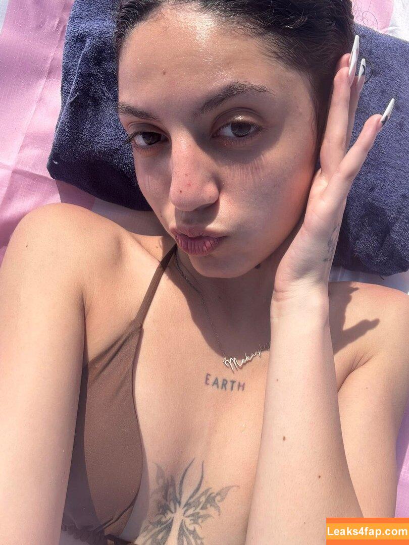 Mekaylyn / mekaylynlavigne leaked photo photo #0003