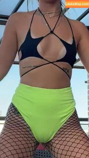 Mel Maia photo #0035