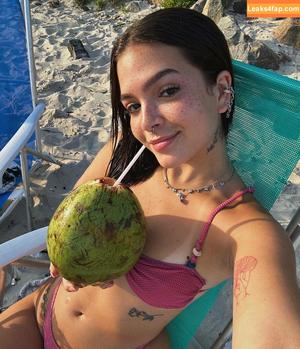 Mel Maia photo #0061