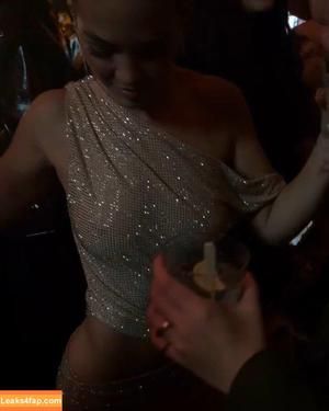 Mel Maia photo #0827