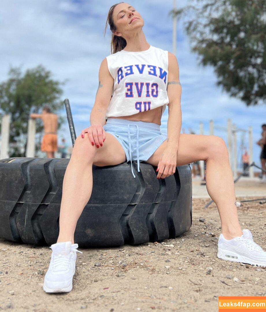 Melanie Chisholm / melaniecmusic / melshappylife leaked photo photo #0134