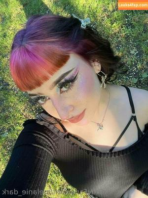 melanie_dark photo #0054