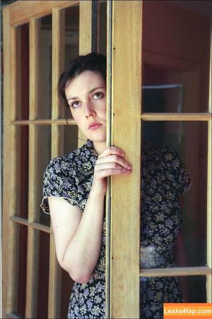 Melanie Lynskey photo #0038