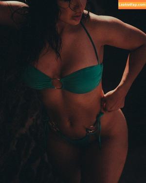 Melanie San Roman фото #0018