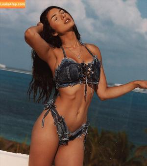 Melanie San Roman photo #0030