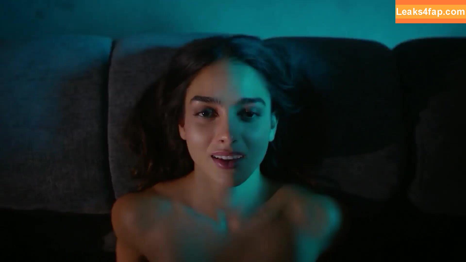 Melissa Barrera / melissabarreram leaked photo photo #0023