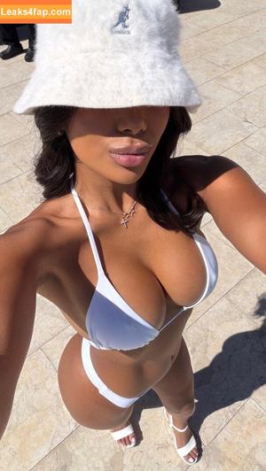 Melissa Calangi photo #0070