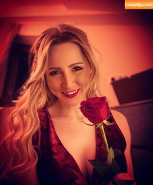 Melissa Naschenweng фото #0004