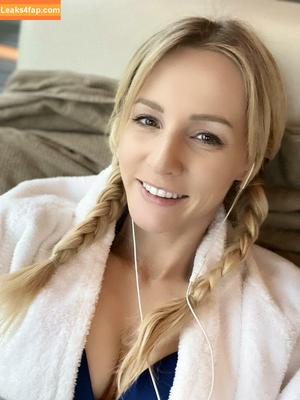 Melissa Naschenweng фото #0031