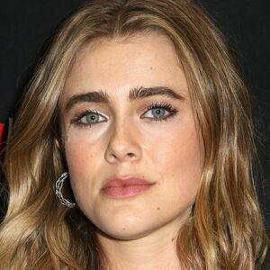 Melissa Roxburgh photo #0013